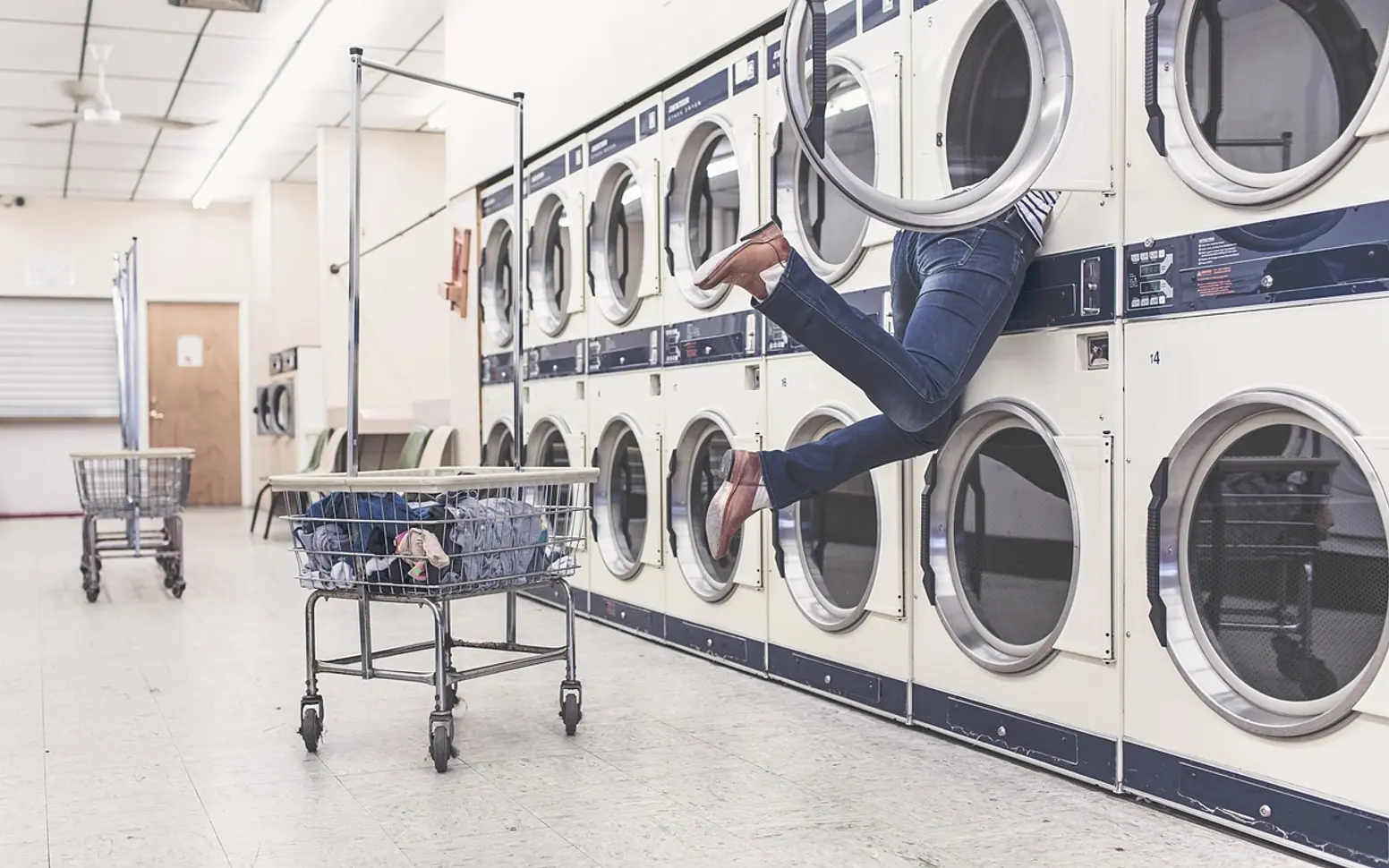 Laundry, washing machines and laundry shop