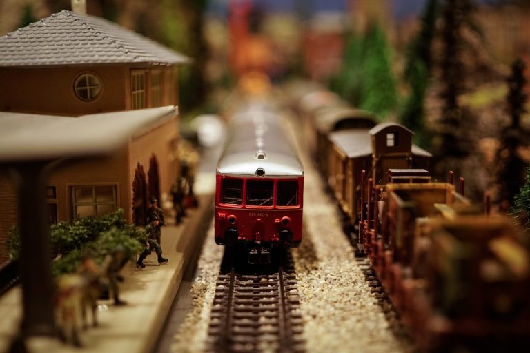 Five Reasons Why Building Model Railroad Buildings is a Great Hobby